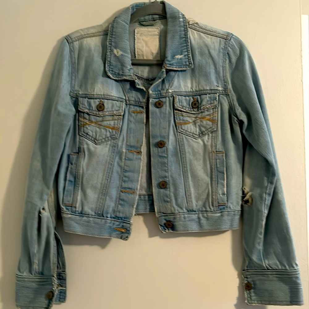EUC Vintage Cropped Jean Jacket